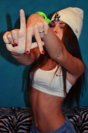 Photo of Kyra (25) from Michigan dating profile