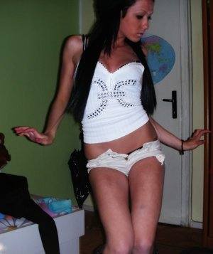 Meet Marina from Virginia (19) | Discreet Adult Dating