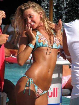 Local profile photo of Madalynn, 19, in St. Louis, MO