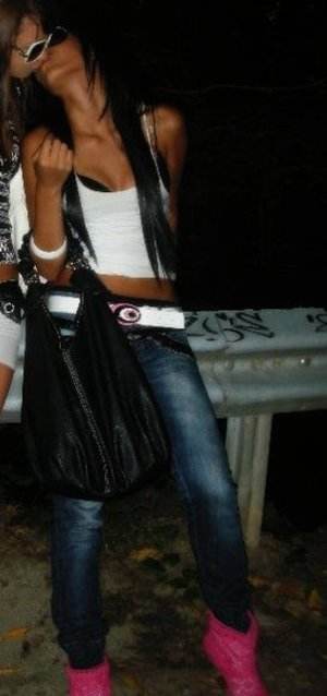 Annamarie, 30, profile image for Campanilla, PR dating page