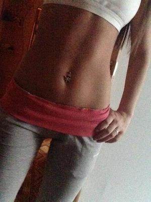 Isabelle (30) from Champaign, IL profile image