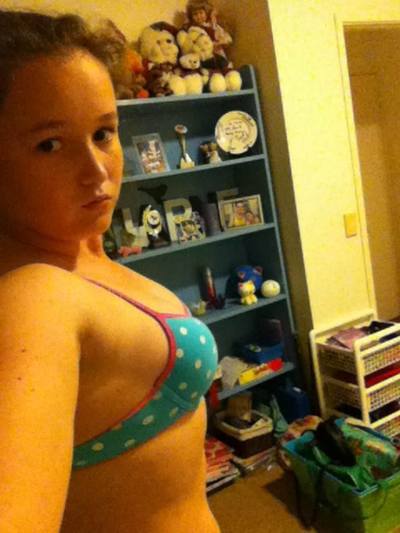 Tawnya from Palmerton, Pennsylvania is looking for adult webcam chat