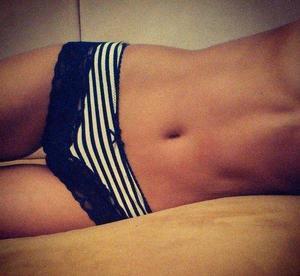 Tobi from Kenyon, Rhode Island is looking for adult webcam chat