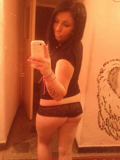 Looking for girls down to fuck? Latasha from Hutchinson, Kansas is your girl