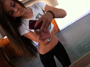 Casual Flirt Esme (21)‚ Florida Girl Into Older Guys