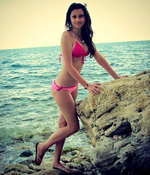 Alisa from Puerto Rico is looking for adult webcam chat
