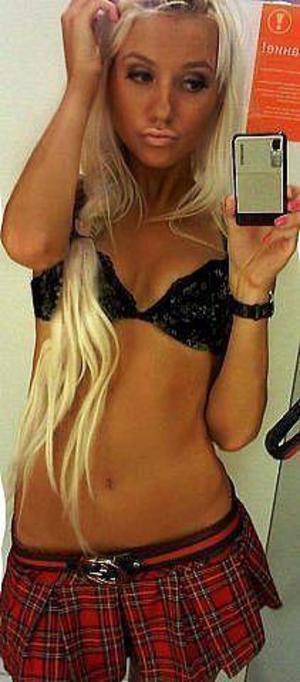 Eliana from Washington, Indiana is looking for adult webcam chat