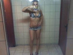 Ana from Florida is looking for adult webcam chat