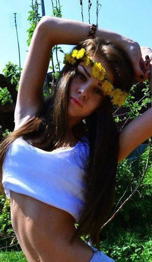 Kayla (20), Ohio Girl Into No-Strings Dating