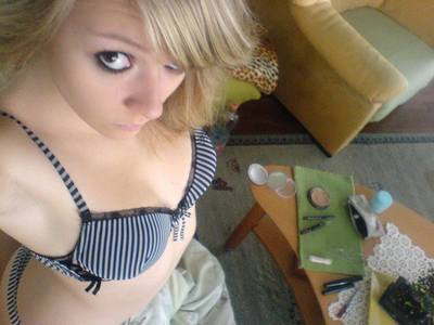 Nobuko from Jacksonville, Oregon is looking for adult webcam chat