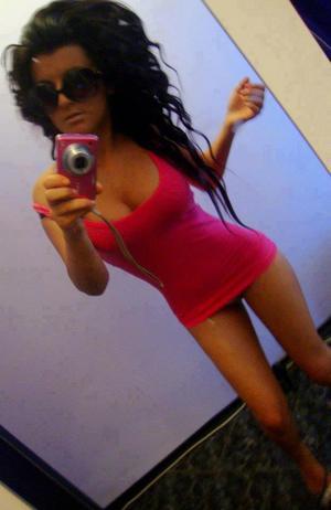 Hot and Single Carissa, 19 in New York | Meet Her Now