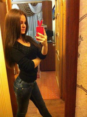 Meet Katherine (19)‚ Hot Utah Babe Into Casual Fun