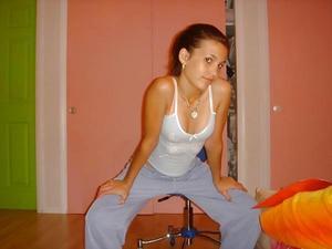 New Jersey Charm Jacqueline (21) Looking for Older Match
