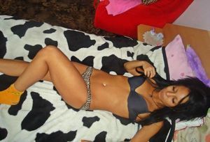 Adele from Iowa is looking for adult webcam chat
