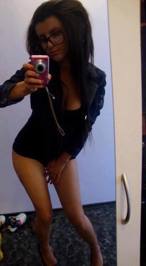 Florida Hottie Mya (25) Loves Older Men