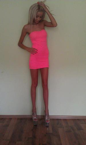 Meet Michele (25)‚ Hot Illinois Babe Into Casual Fun