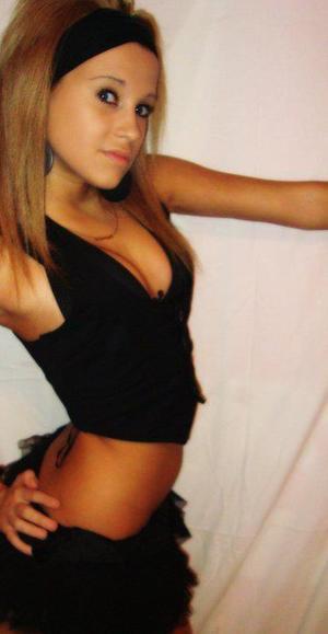Meet local singles like Kayley from Tennessee who want to fuck tonight