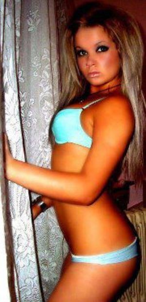 Hermine from Santa Rosa, California is looking for adult webcam chat