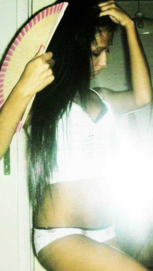 Marisa, 27‚ New York Girl Seeking Older Man Tonight