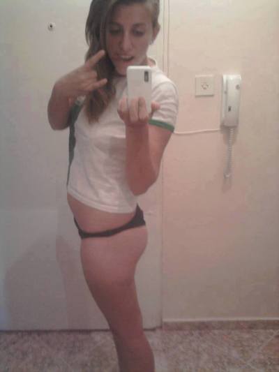 24-Year-Old Carolyn from Colorado Wants Mature Play