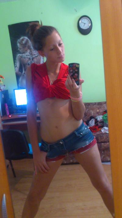 Carly is a cheater looking for a guy like you!