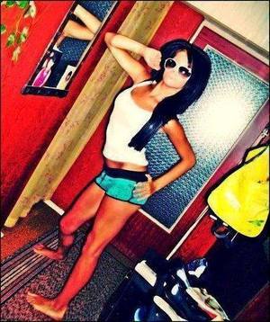 Discreet California Girl Billie (30) Wants Mature Company