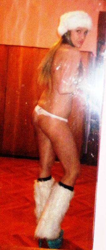 Gertrud from Pennsylvania is looking for adult webcam chat
