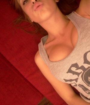 Flirt with California Babe Leandra (24) Tonight