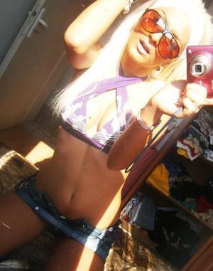 Kathyrn from Madison, Kansas is looking for adult webcam chat