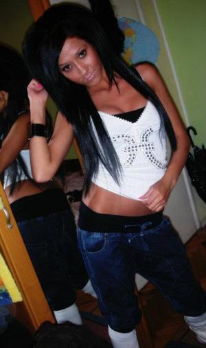 Melissa (22), New York Girl Into No-Strings Dating