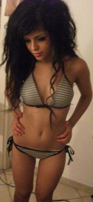 Ready for Fun? Caitlyn (24) in Illinois Wants You