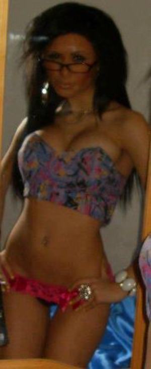 Looking for girls down to fuck? April from California is your girl