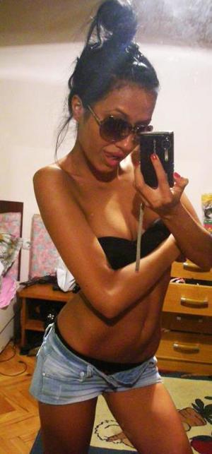 Looking for girls down to fuck? Mckenzie from Colorado is your girl