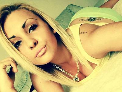 Flirt with Massachusetts Babe Deborah (28) Tonight