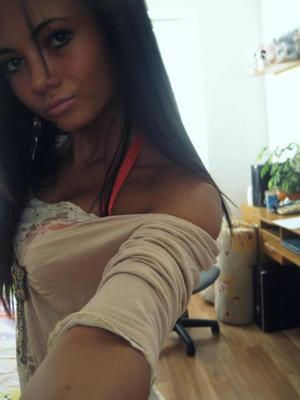 Julissa (20), Looking for Real Connections in Virginia