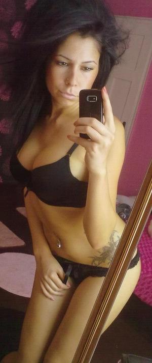 Texas Babe Brandi, 24, Wants to Meet Older Men