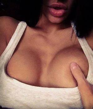 Charla from Crescent, Oregon is looking for adult webcam chat