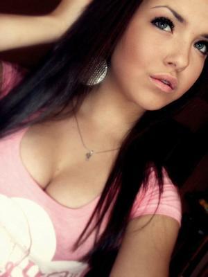 Corazon from Carthage, North Carolina is looking for adult webcam chat