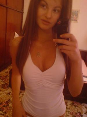 30-Year-Old Texas Girl Mercedes Craves Mature Attention